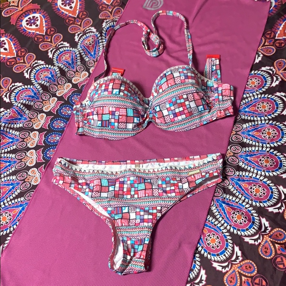 Bikini 👙 padded with underwire